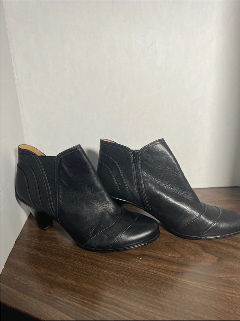 Söfft -Black Women's Leather Ankle Booties - Classic Low Heel